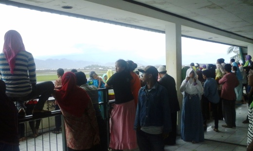 suasana anjungan bandara di kabupaten Bima